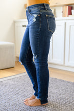 Load image into Gallery viewer, Annalise Slanted Raw Hem Skinny Jeans
