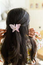 Load image into Gallery viewer, Butterfly Claw in Matte Pink
