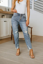 Load image into Gallery viewer, Josie Mid Rise Button Fly Boyfriend Jeans
