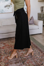 Load image into Gallery viewer, Modern Classic Wide Leg Crop Pants in Black

