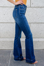 Load image into Gallery viewer, Zoey Flare Jeans
